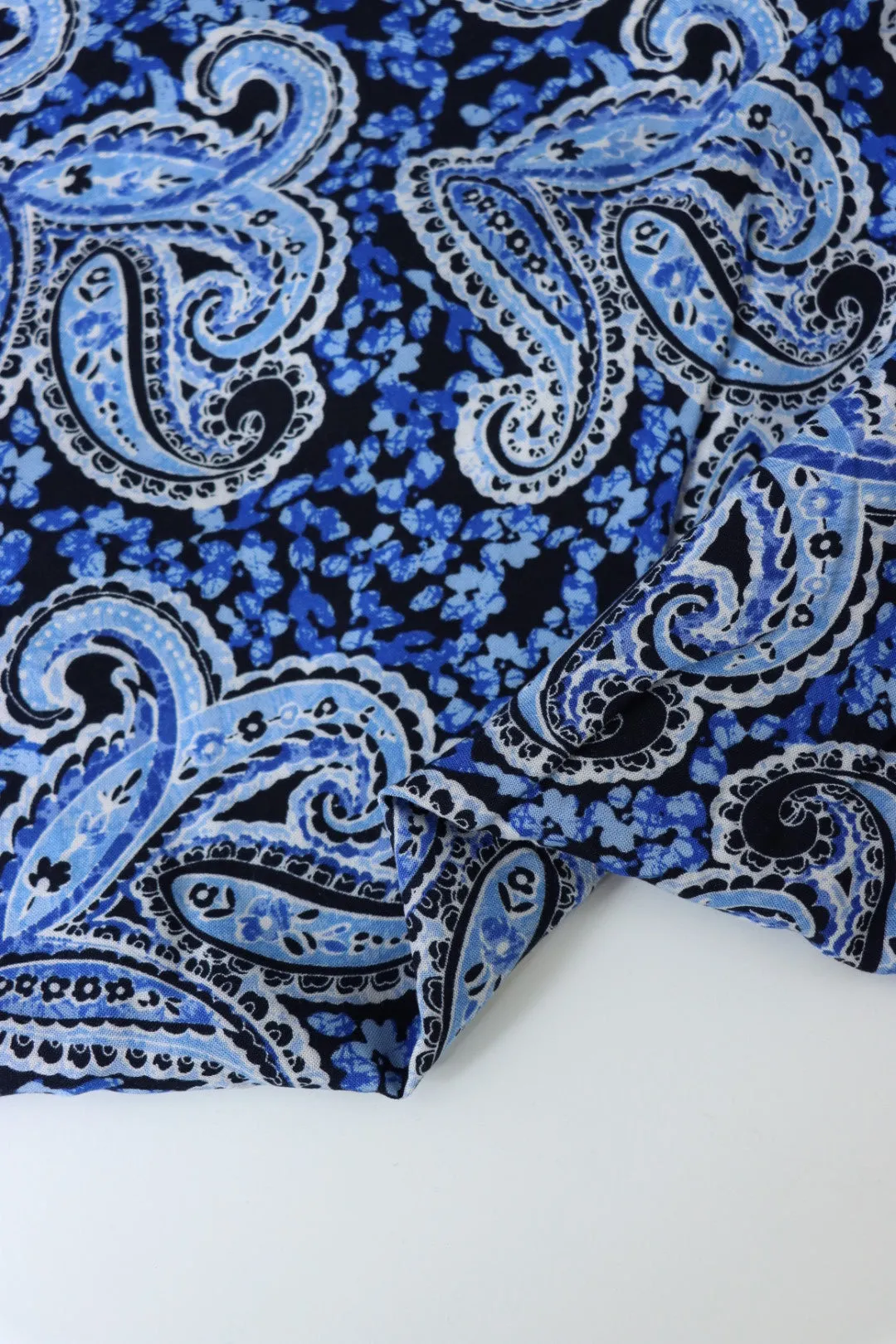 2YD 26IN REMNANT; Royal Paisley on Black Rayon Challis