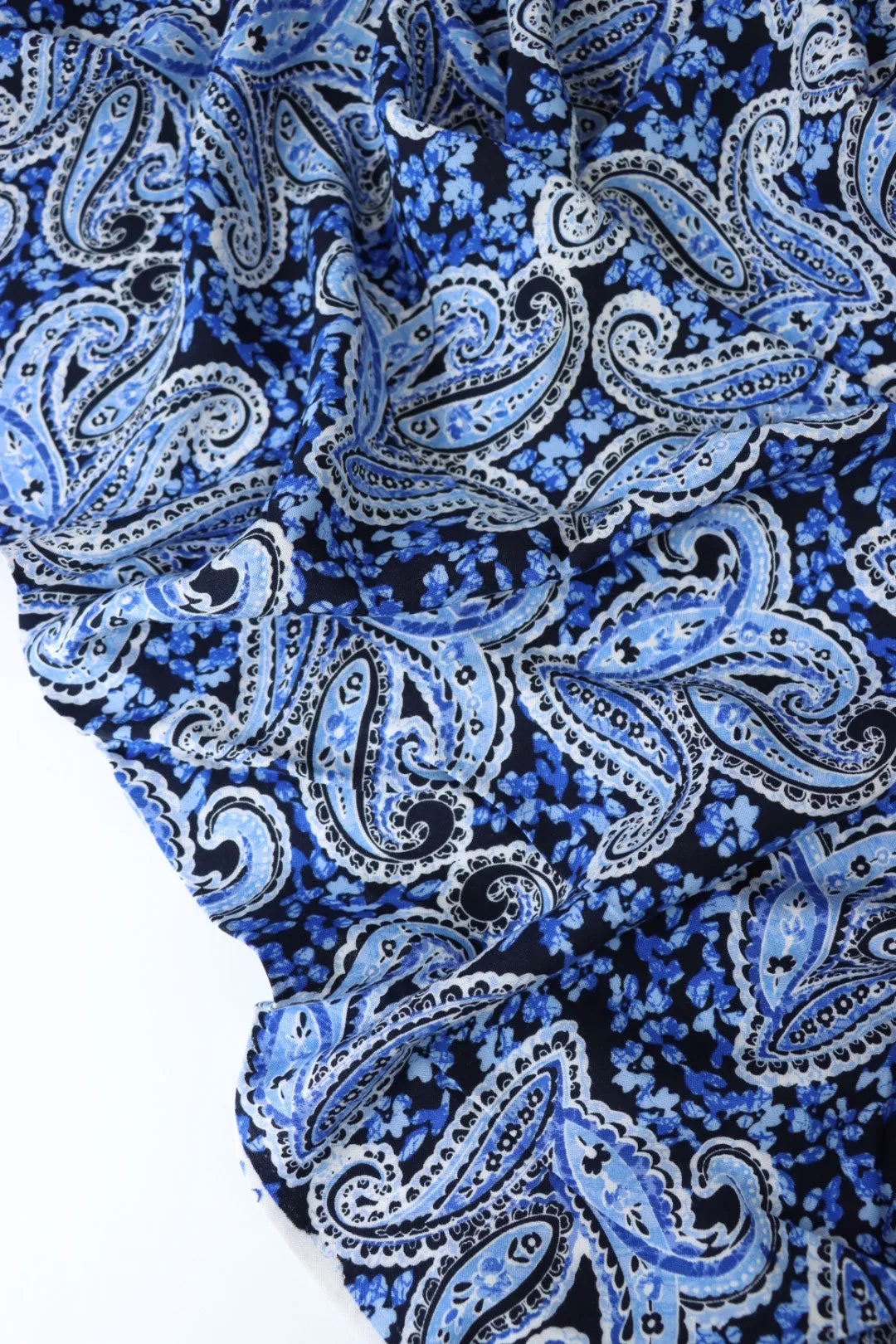 2YD 26IN REMNANT; Royal Paisley on Black Rayon Challis