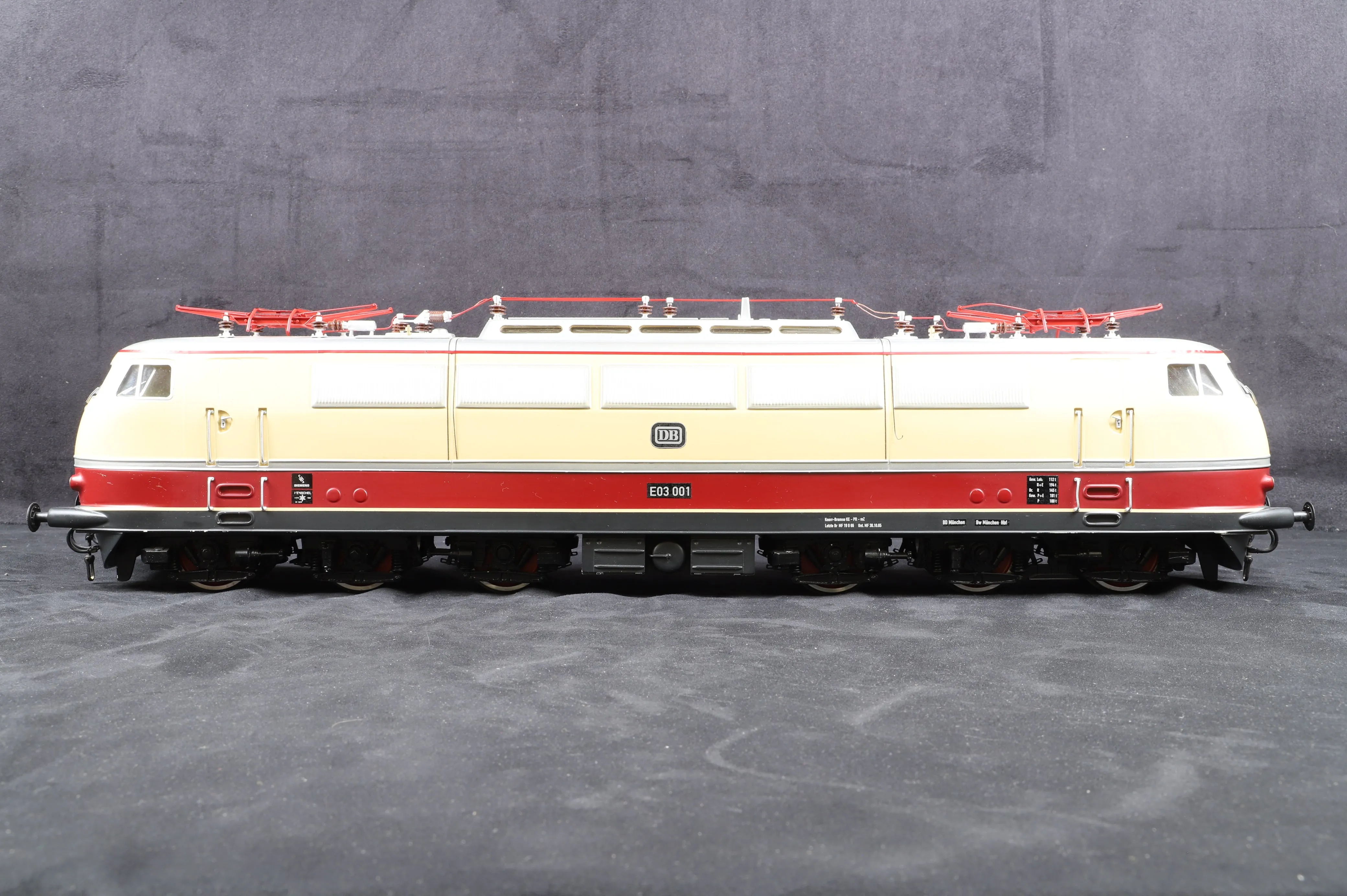 Kit/Scratch Built Gauge 1 DB Red/Cream Electric Locomotive 'E03 001', DCC Sound