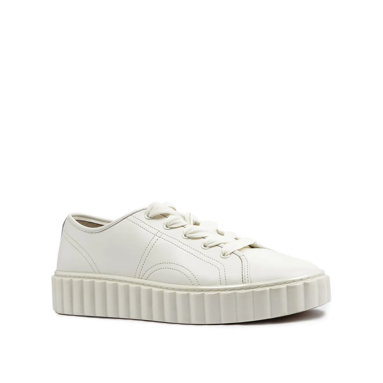 TORY BURCH SCALLOP SNEAKER IN WHITE